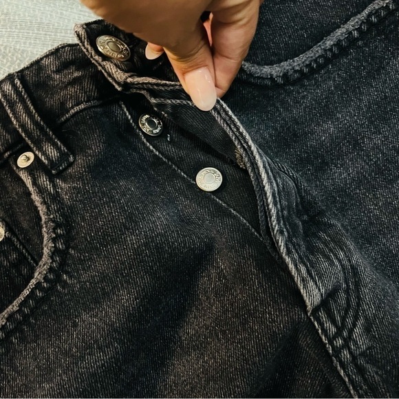 Zara high waisted button fly black cut off micro denim shorts - Picture 4 of 5